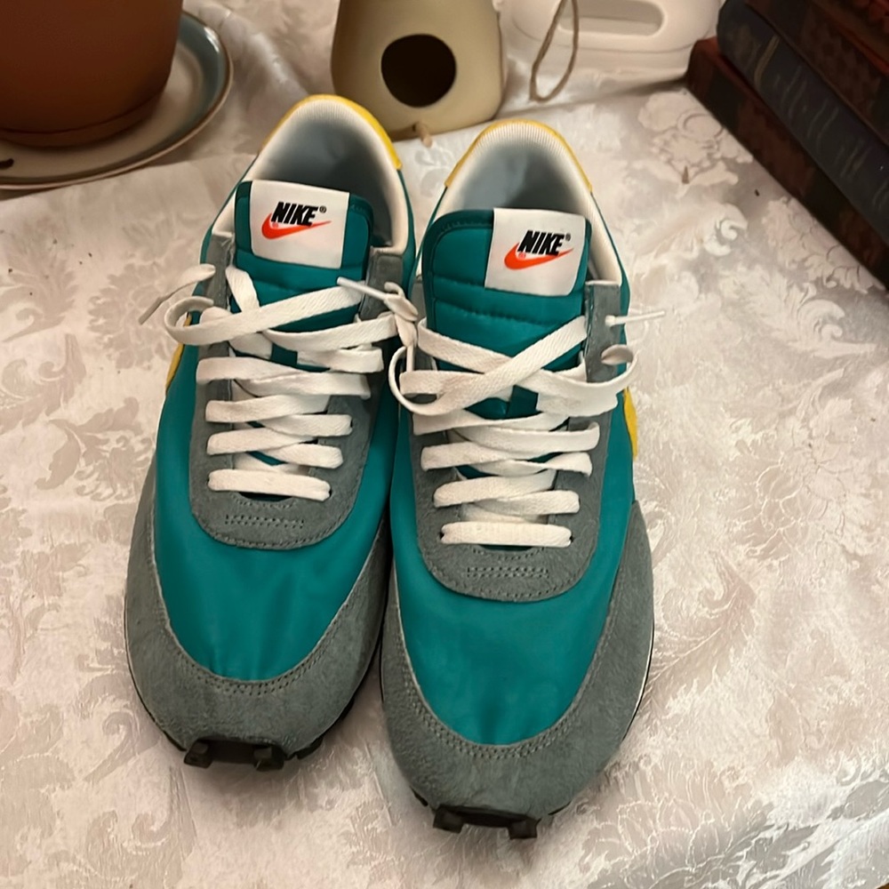 Men's Nike Classic with waffle soul - size 12. Slightly warn. No box.